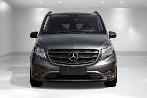 2017 Mercedes-Benz Metris Base