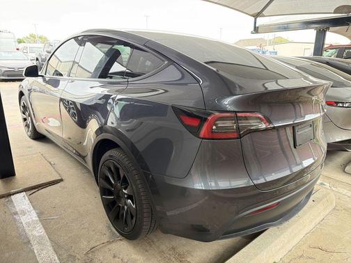 Midnight Silver Metallic 2023 Tesla Model Y Long Range Dual Motor All-Wheel Drive