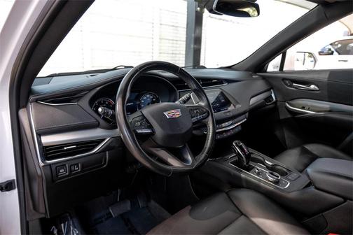 2020 Cadillac XT4 Premium Luxury