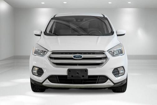 OXFORD WHITE 2019 Ford Escape SE