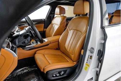 2021 BMW 740 740i