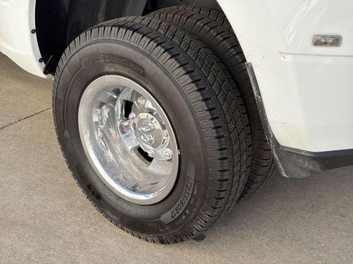 2024 RAM 3500 Big Horn Crew Cab 4x4 8' Box