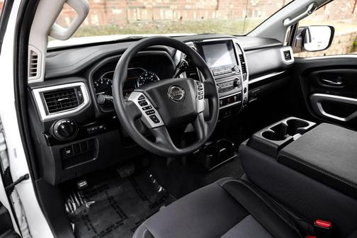 2021 Nissan Titan SV