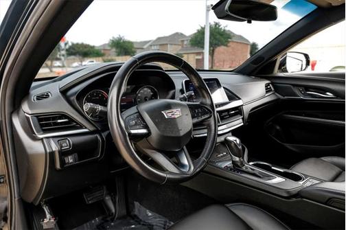 2022 Cadillac CT4 Luxury