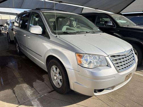 2010 Chrysler Town & Country Touring