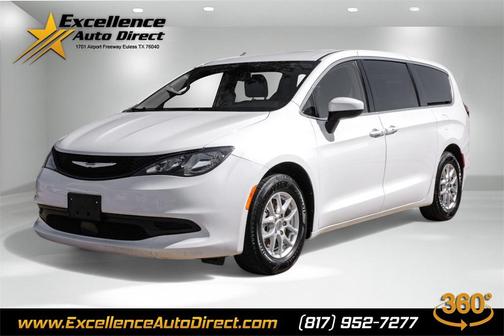 2022 Chrysler Voyager LX