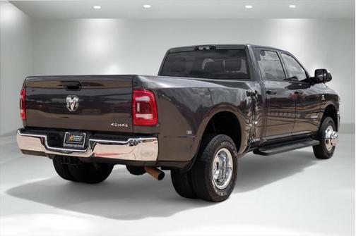 2022 RAM 3500 Tradesman Crew Cab 4x4 8' Box