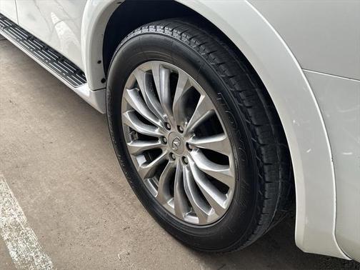 2015 INFINITI QX80 Base