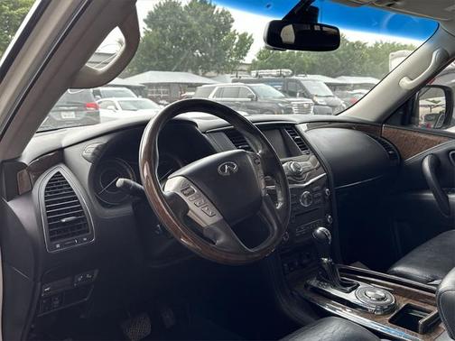 2015 INFINITI QX80 Base