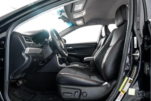 Midnight Black Metallic 2017 Toyota Camry SE