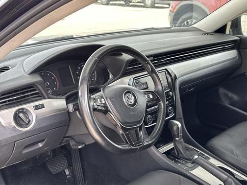 2020 Volkswagen Passat 2.0T SE