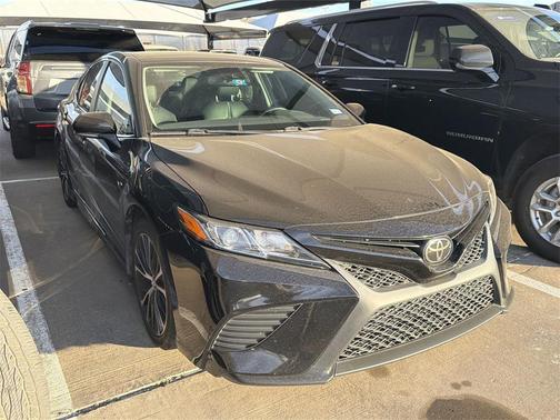 2019 Toyota Camry SE