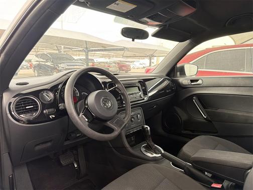 2014 Volkswagen Beetle Auto 1.8T Entry