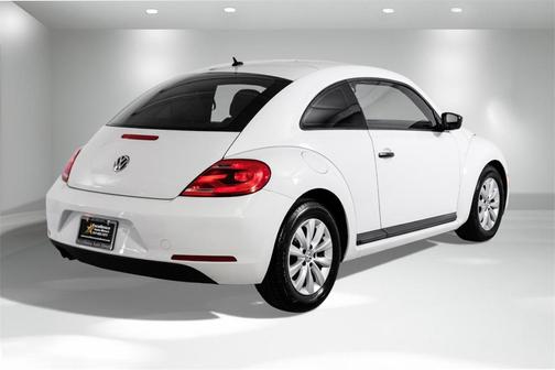 2014 Volkswagen Beetle Auto 1.8T Entry