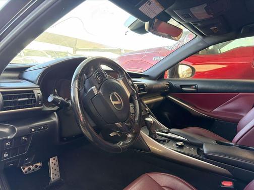 2018 Lexus IS 300 Base