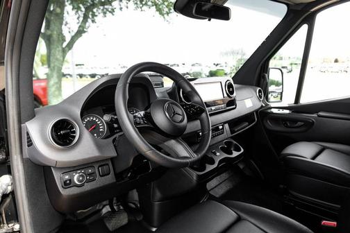 2025 Mercedes-Benz Sprinter 2500 High Roof