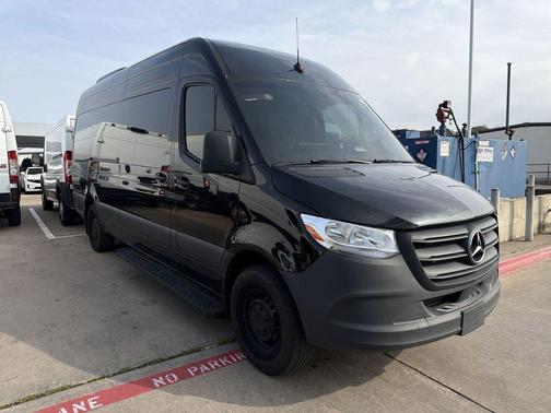 2025 Mercedes-Benz Sprinter 2500 High Roof
