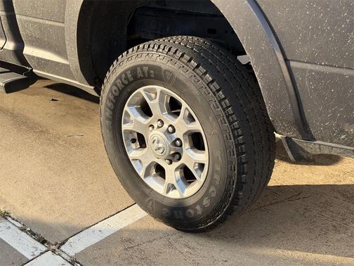 2020 RAM 2500 Laramie Crew Cab 4X4 6'4' Box