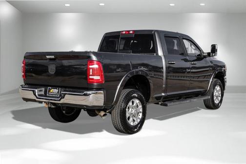 2020 RAM 2500 Laramie Crew Cab 4X4 6'4' Box