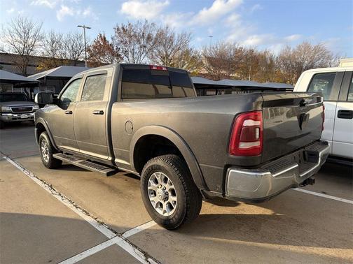 2020 RAM 2500 Laramie Crew Cab 4X4 6'4' Box
