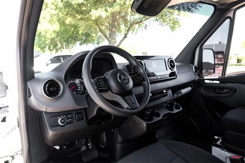 2022 Mercedes-Benz Sprinter 4500 High Roof V6