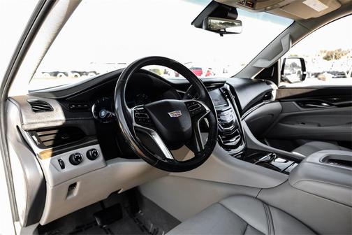 2020 Cadillac Escalade ESV Premium Luxury