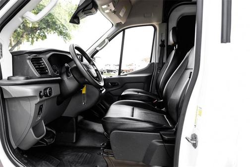 2022 Ford Transit-250 Base