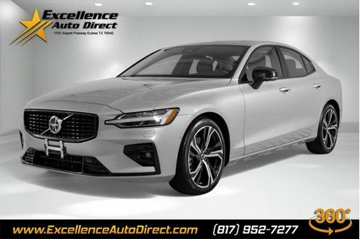 2024 Volvo S60 B5 Plus Dark Theme