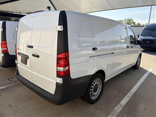 2023 Mercedes-Benz Metris Base