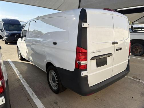 2023 Mercedes-Benz Metris Base