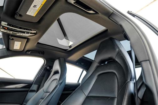 2017 Porsche Panamera 4