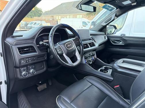 2022 GMC Yukon XL SLT