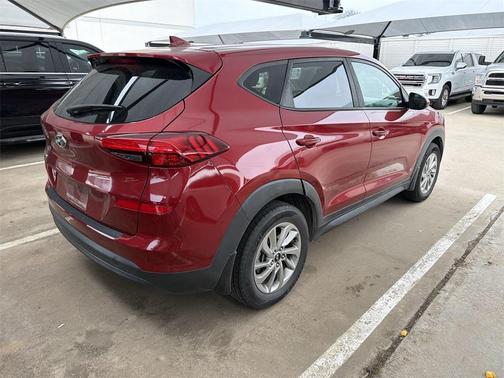 2021 Hyundai TUCSON SE