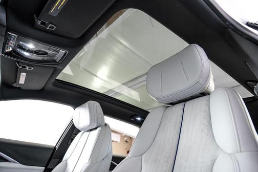 Crystal White Tricoat 2024 Cadillac LYRIQ Luxury