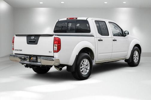Glacier White 2018 Nissan Frontier SV