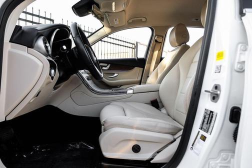 2022 Mercedes-Benz GLC 300 Base