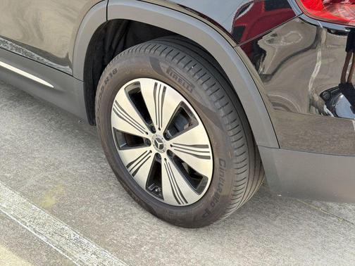 Night Black 2024 Mercedes-Benz EQB 250 Base