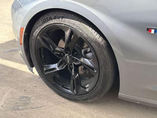 Sharkskin Metallic 2023 Chevrolet Camaro 1LT