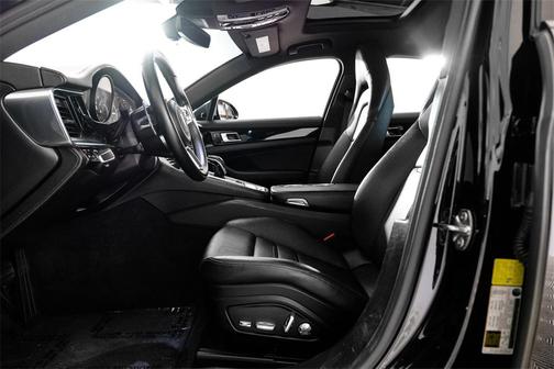 2019 Porsche Panamera 4