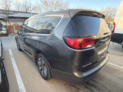 2019 Chrysler Pacifica Hybrid Limited