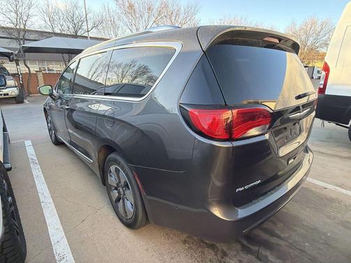 2019 Chrysler Pacifica Hybrid Limited