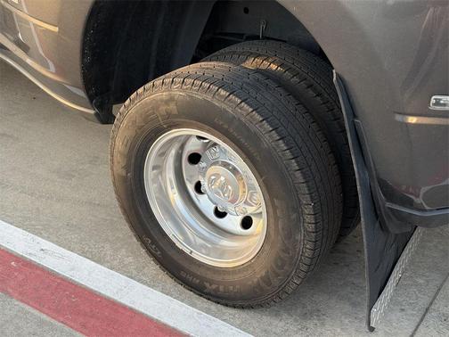 2024 RAM 3500 Laramie Crew Cab 4x4 8' Box