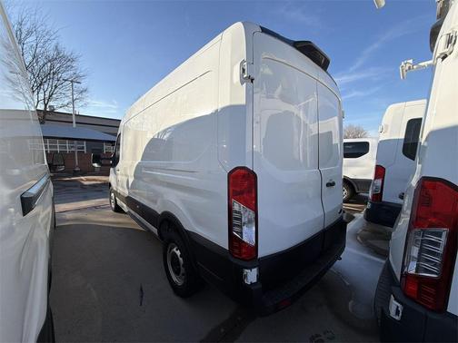 2022 Ford Transit-250 Base
