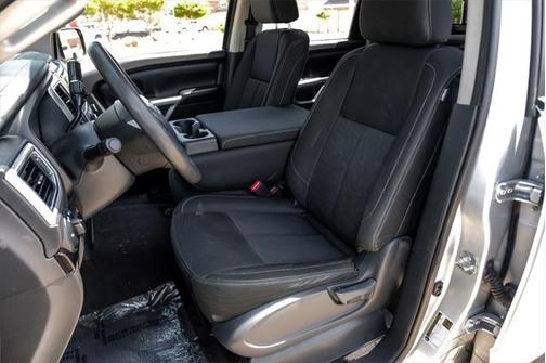 2018 Nissan Titan SV