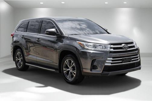 Predawn Gray Mica 2019 Toyota Highlander LE I4