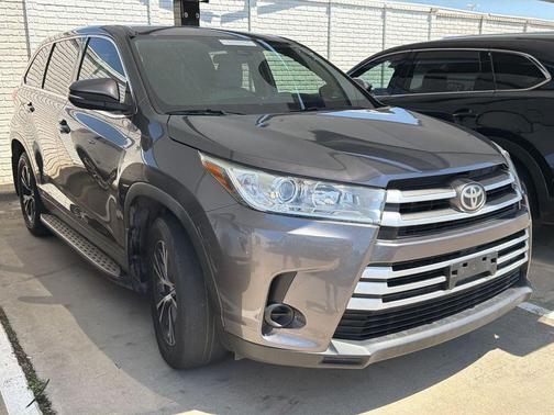 Predawn Gray Mica 2019 Toyota Highlander LE I4