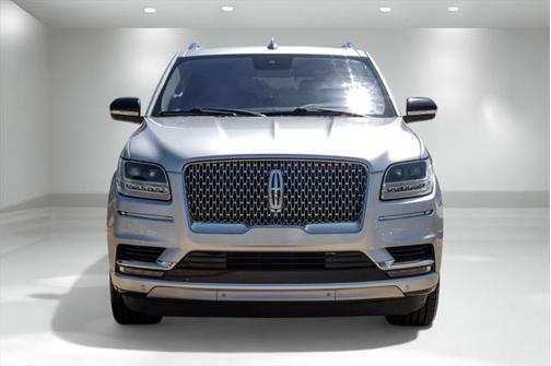 2019 Lincoln Navigator Select
