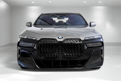 2023 BMW 760 i xDrive