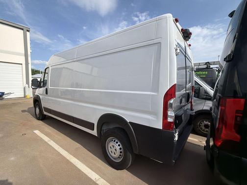 Bright White Clearcoat 2024 RAM ProMaster 2500 Tradesman