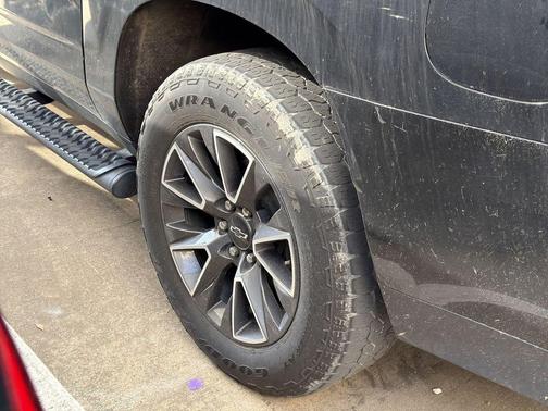 2022 Chevrolet Suburban 4WD Z71